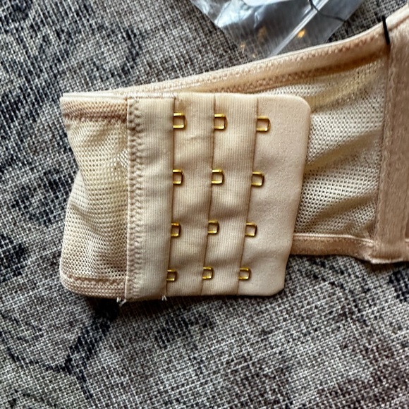 Lively No-wire Strapless Bra 36A - Picture 7 of 7